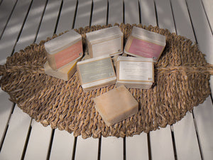 Les 7 atouts beauté du savon au lait de chamelle pour les peaux sensibles